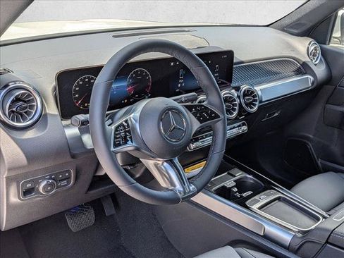 New 2026 Mercedes-Benz GLB 250 4MATIC image 3