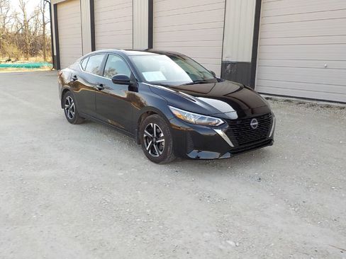 Used 2025 Nissan Sentra SV w/ All-Weather Package image 3