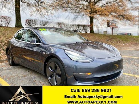 Used 2019 Tesla Model 3 image 1