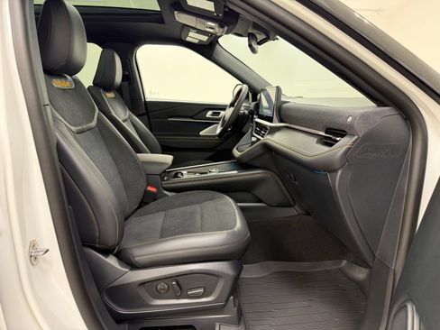New 2026 Ford Explorer Tremor w/ Tremor Ultimate Package AWD/4WD image 35