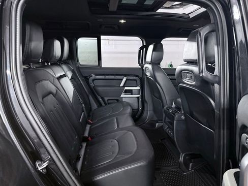 Used 2022 Land Rover Defender 110 X-Dynamic SE image 29