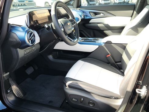 New 2026 Chevrolet Equinox EV LT image 6