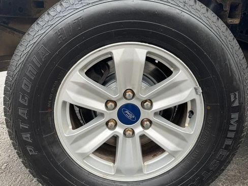 Used 2015 Ford F150 XL w/ Equipment Group 101A Mid AWD/4WD image 10