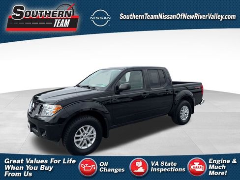 Used 2021 Nissan Frontier SV image 1