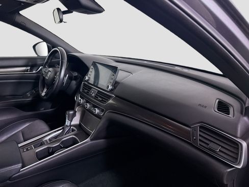 Used 2018 Honda Accord Sport image 30