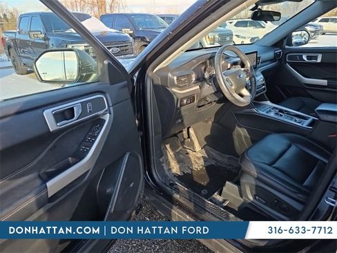 Used 2023 Ford Explorer XLT w/ Equipment Group 202A image 8
