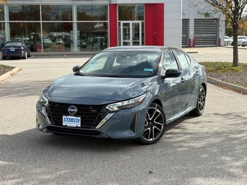 New 2025 Nissan Sentra SR w/ SR Premium Package image 9