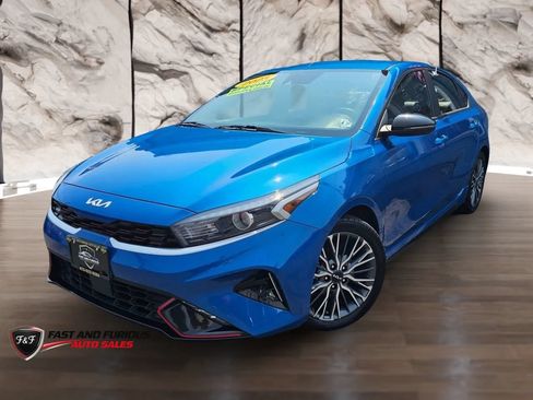 Used 2023 Kia Forte GT-Line w/ GT-Line Technology Package FWD image 2