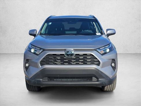 Used 2023 Toyota RAV4 XLE Premium image 2