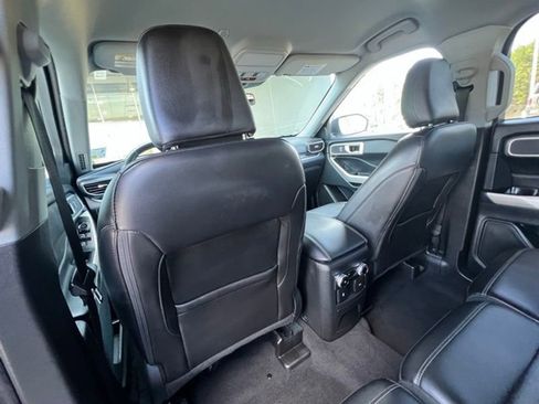 Used 2023 Ford Explorer XLT w/ Equipment Group 202A image 17