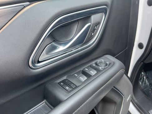 Used 2023 GMC Yukon XL SLT w/ SLT Premium Package AWD/4WD image 24