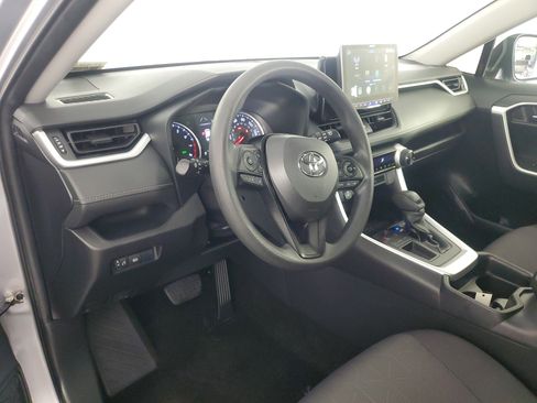 Used 2019 Toyota RAV4 XLE w/ Carpet Mat Package FWD image 11