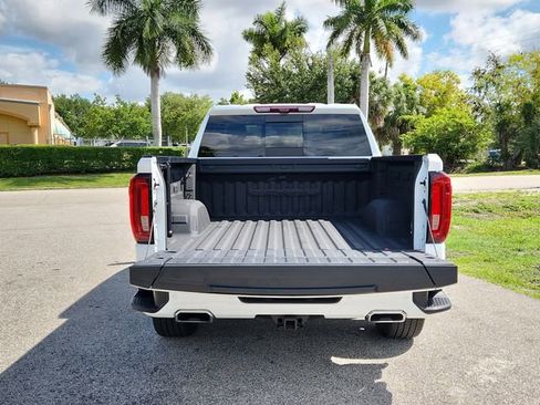Certified 2023 GMC Sierra 1500 Denali w/ Denali Reserve Package AWD/4WD image 5