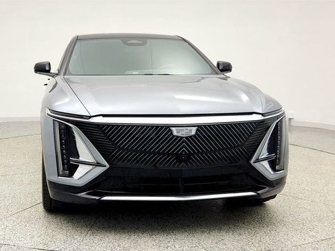 Used 2024 Cadillac Lyriq Luxury image 2