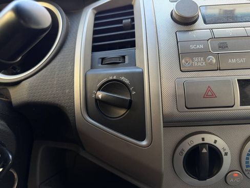 Used 2011 Toyota Tacoma 4x4 Double Cab w/ SR5 Pkg #2 image 32