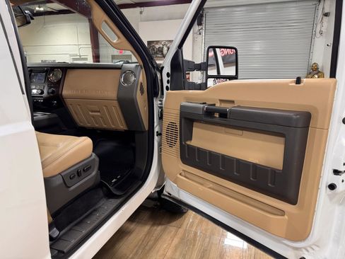 Used 2012 Ford F250 Lariat w/ Lariat Ultimate Pkg image 19