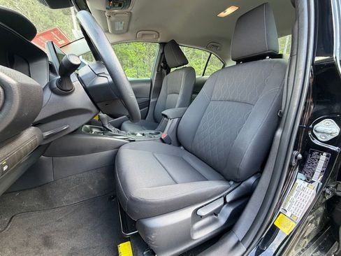 Used 2025 Toyota Corolla LE image 5