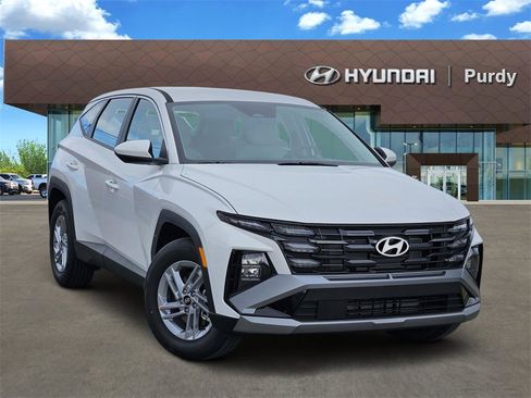 New 2026 Hyundai Tucson SE image 1