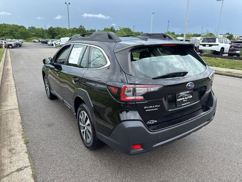 Used 2023 Subaru Outback AWD/4WD image 4