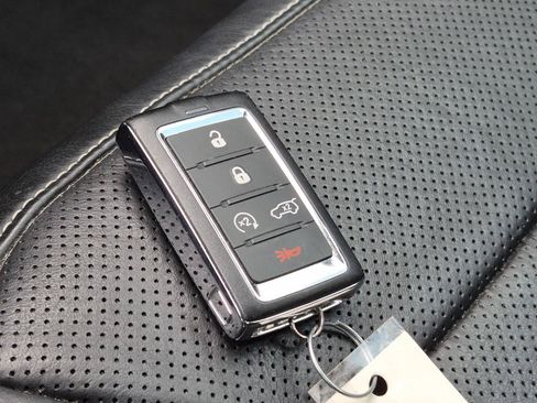 Used 2022 Jeep Grand Cherokee Overland RWD image 34