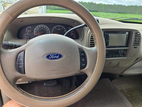 Used 2003 Ford F150 Lariat RWD image 13
