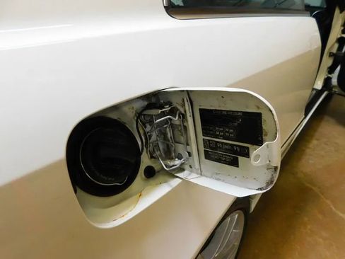 Used 2008 Mercedes-Benz CLK 350 Coupe image 40