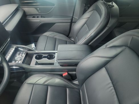 Certified 2024 Lincoln Nautilus Premier w/ Jet Appearance Package AWD/4WD image 12
