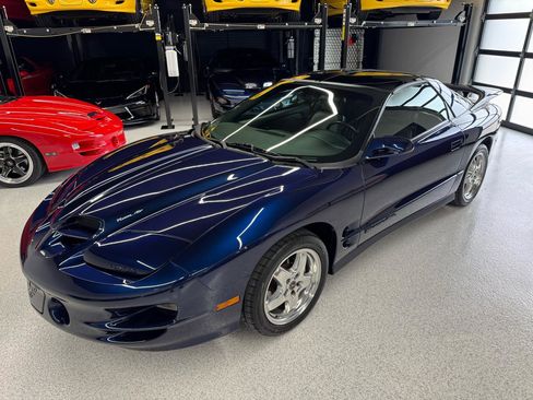 Used 2002 Pontiac Firebird Trans Am RWD image 4