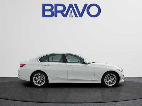 Used 2025 BMW 330i Sedan image 4