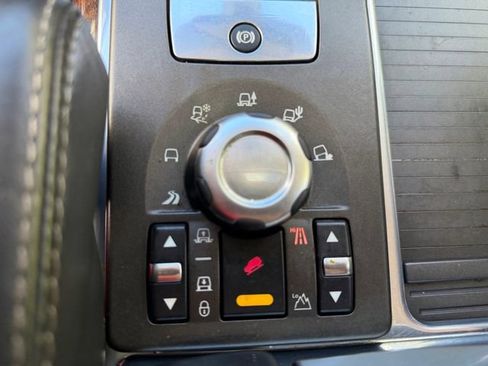 Used 2011 Land Rover Range Rover Sport Supercharged AWD/4WD image 37