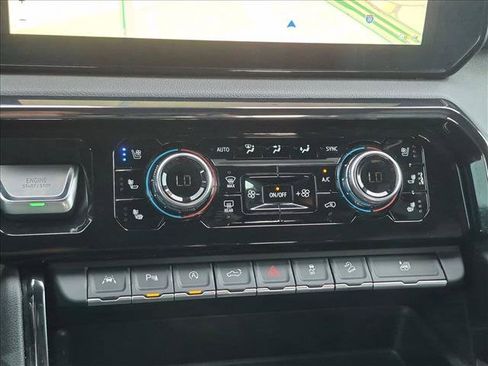 Used 2023 GMC Sierra 1500 AT4 w/ AT4 Premium Package AWD/4WD image 14