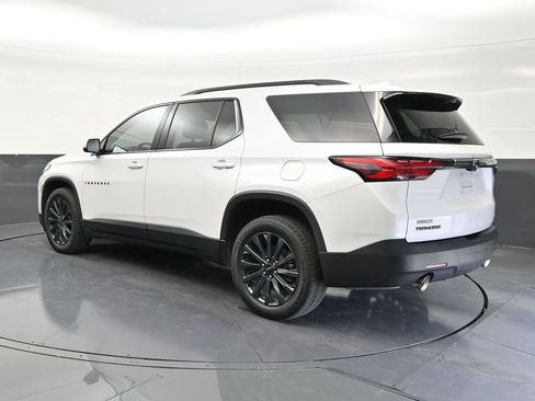 Used 2023 Chevrolet Traverse RS FWD image 3