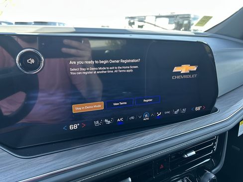 New 2026 Chevrolet Suburban Premier AWD/4WD image 28