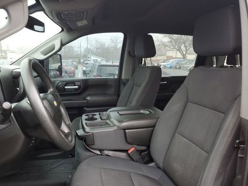 Used 2020 Chevrolet Silverado 2500 Custom w/ Custom Value Package image 7