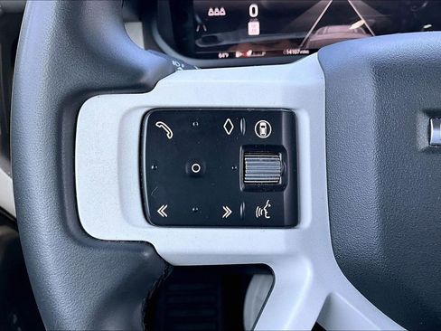 Used 2025 Land Rover Defender 110 S image 20