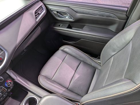 Used 2021 GMC Yukon SLT image 16