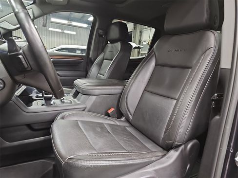 Used 2024 GMC Sierra 1500 Denali w/ Technology Package image 14