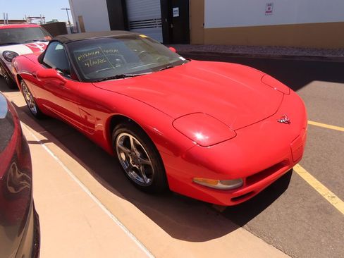 Used 2004 Chevrolet Corvette Convertible w/ Preferred Equipment Group image 2