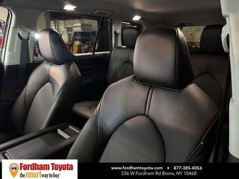 Used 2026 Toyota Grand Highlander AWD image 18