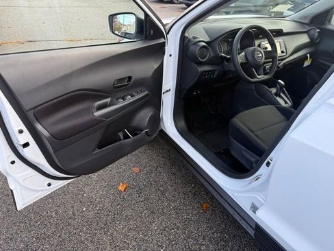 New 2025 Nissan Kicks Play S image 15