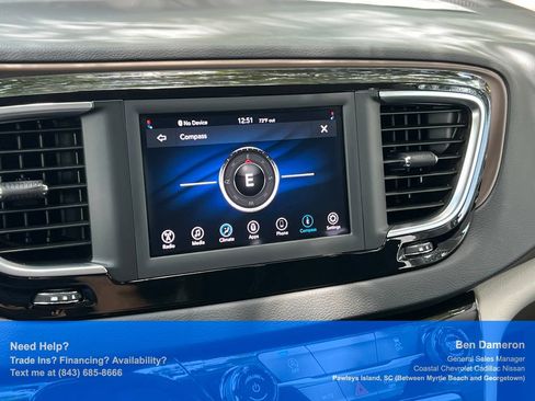 Used 2021 Chrysler Voyager L FWD image 32