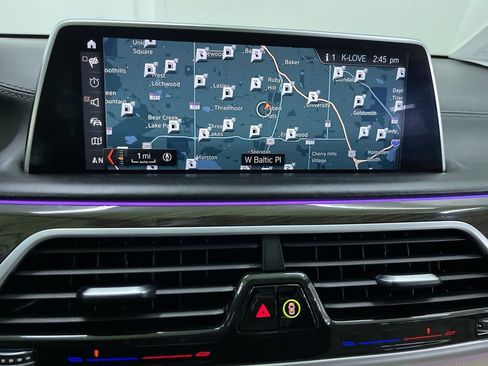 Used 2018 BMW 740e xDrive image 24