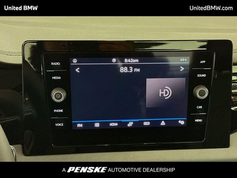 Used 2025 Volkswagen Jetta SE w/ Sunroof Package image 8