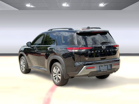 New 2026 Nissan Pathfinder SL AWD/4WD image 3