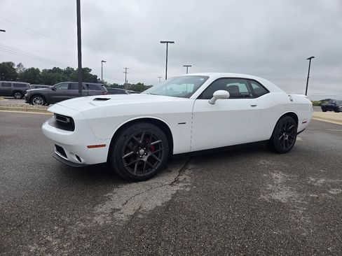 Used 2016 Dodge Challenger R/T Plus RWD image 3