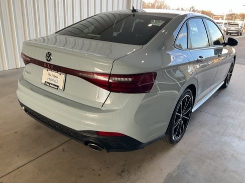 Used 2025 Volkswagen Jetta GLI Autobahn image 23