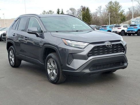 Used 2024 Toyota RAV4 XLE AWD/4WD image 2