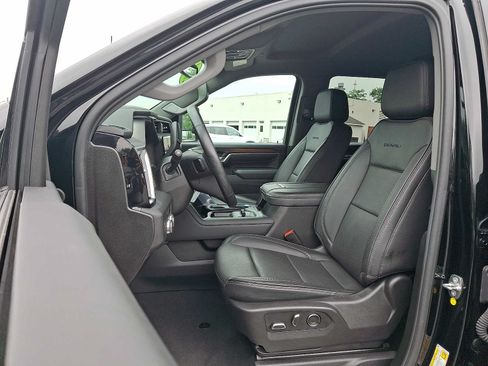 Used 2024 GMC Sierra 2500 Denali AWD/4WD image 14
