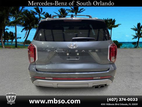 Used 2022 Genesis GV70 3.5T Sport w/ Sport Prestige Package AWD/4WD image 16