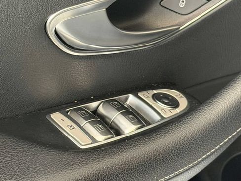 Used 2023 Mercedes-Benz E 350 4MATIC Sedan image 16